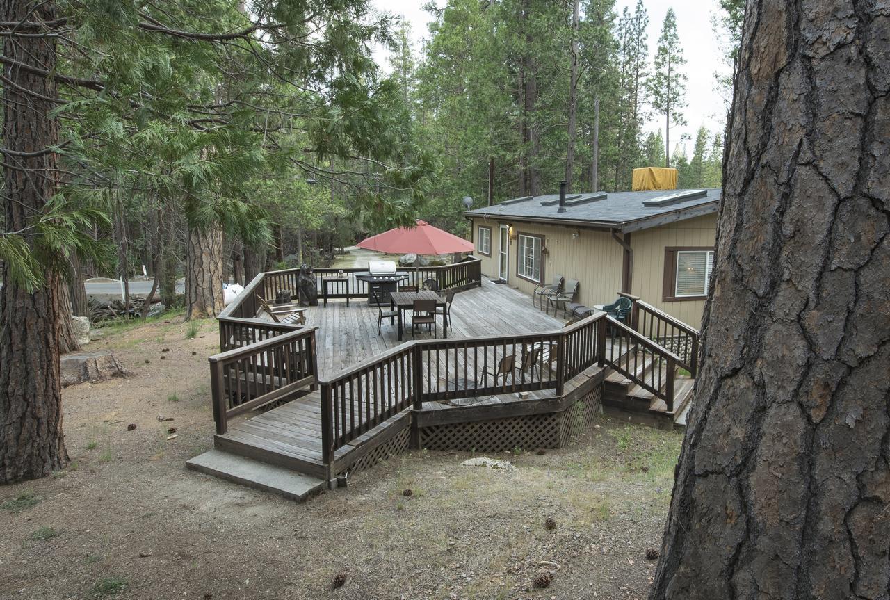 42R Rosenberg'S Creekside Cabin Villa Wawona Exterior photo